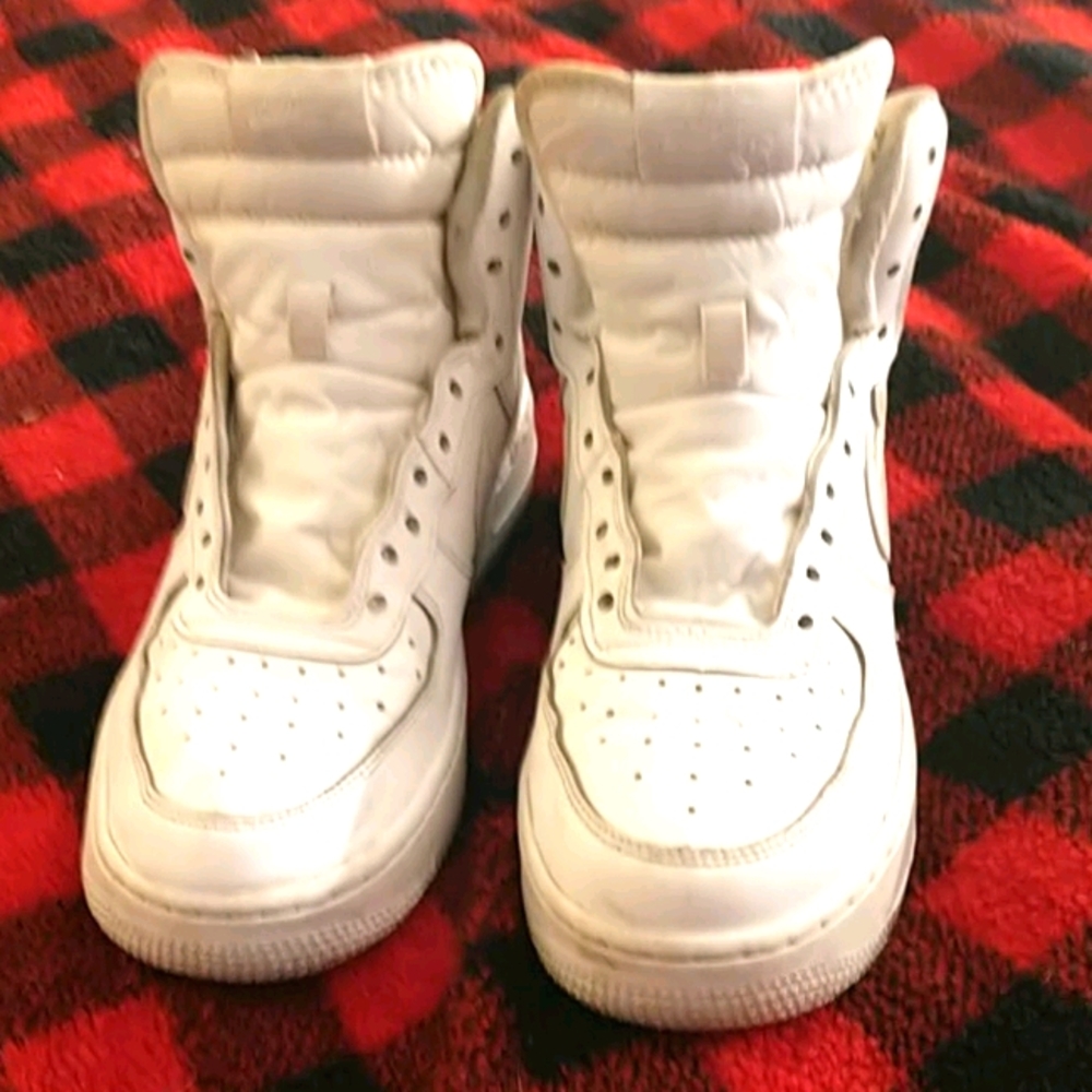 White nike air force one high tops